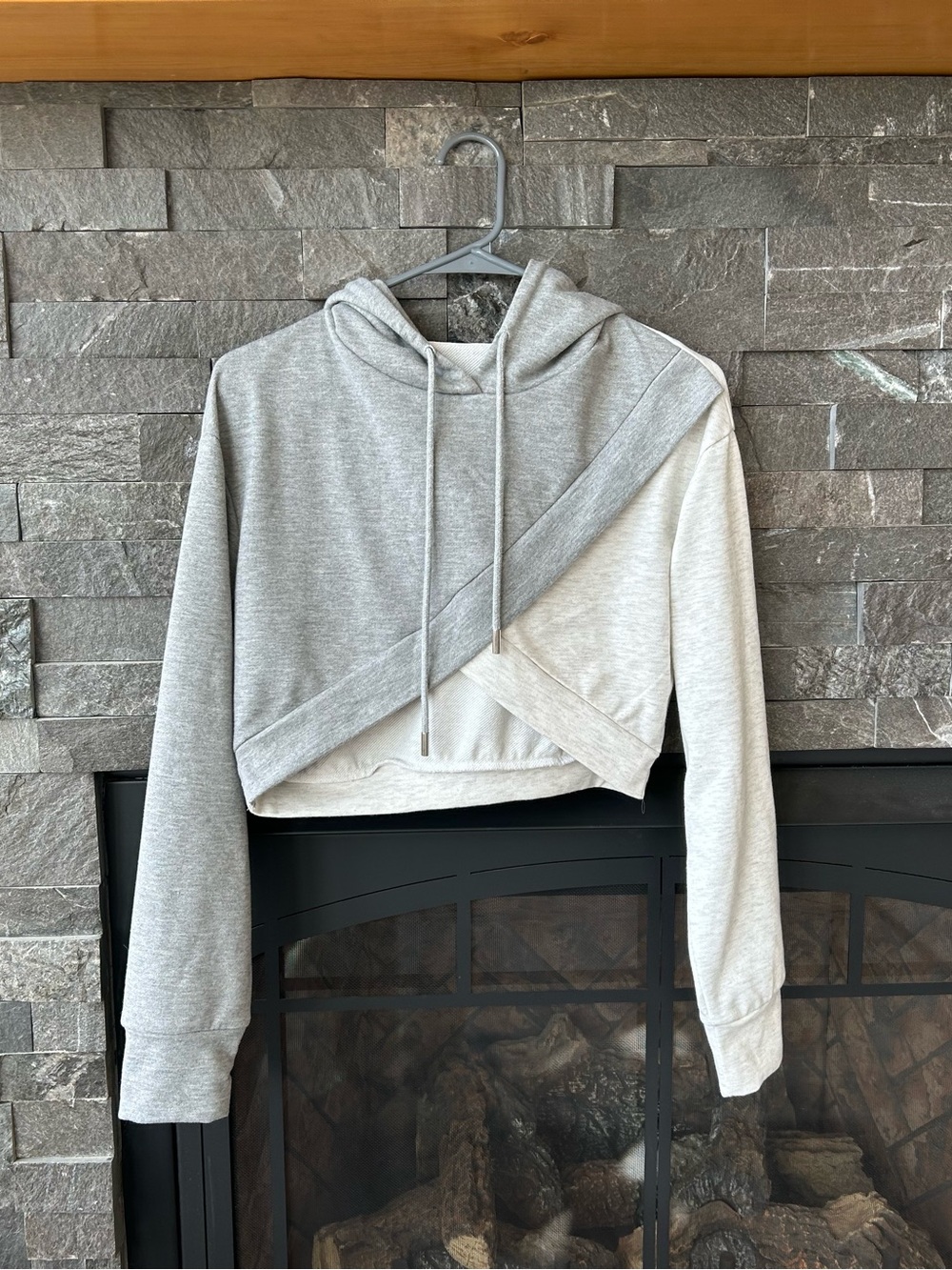 Cider Colorblock Crossover Cropped Hoodie
